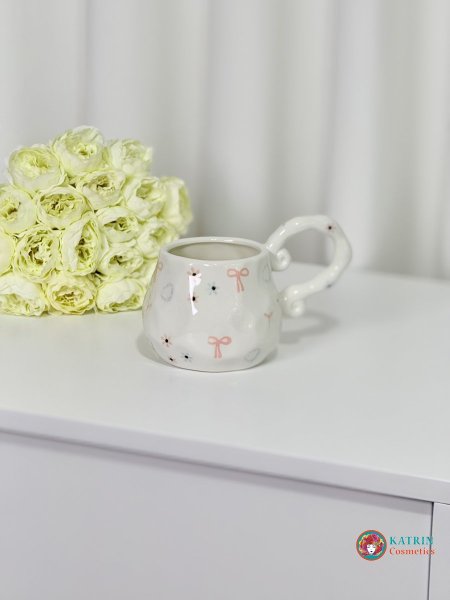 كوب فيونكة أبيض