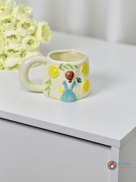 فتاة الحديقة أزرق