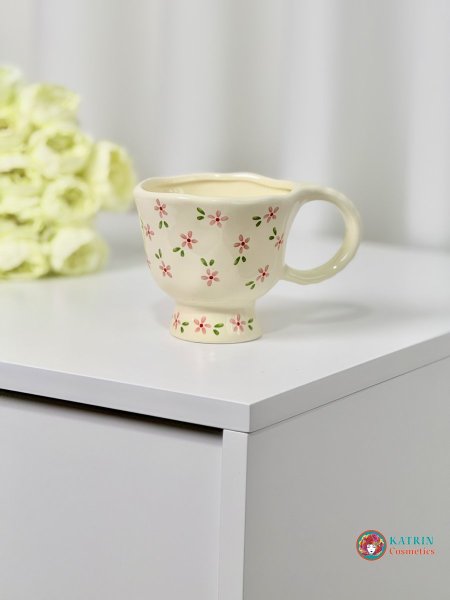 كوب ورد مع سنبلتين