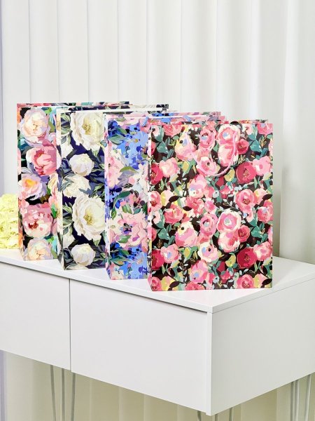 أكياس هدايا حجم كبير