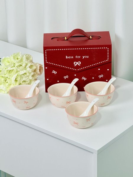 طقم صحون مع معالق