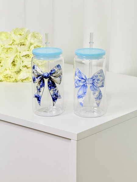 كوب اسطوانة بلاستيك ببيونة