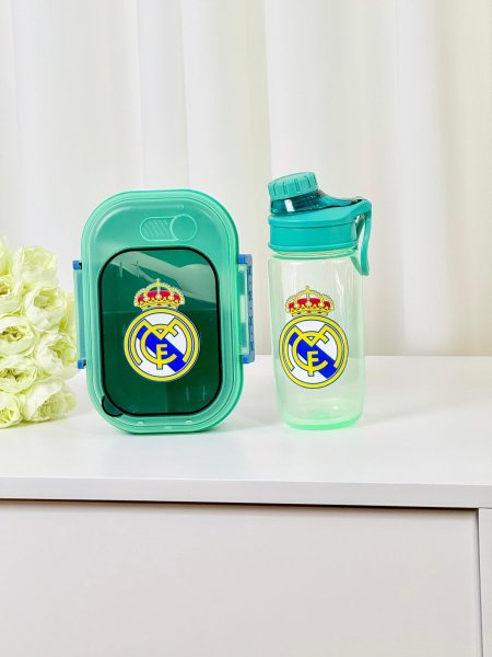 طقم لانش بوكس ومطرة ريال مدريد